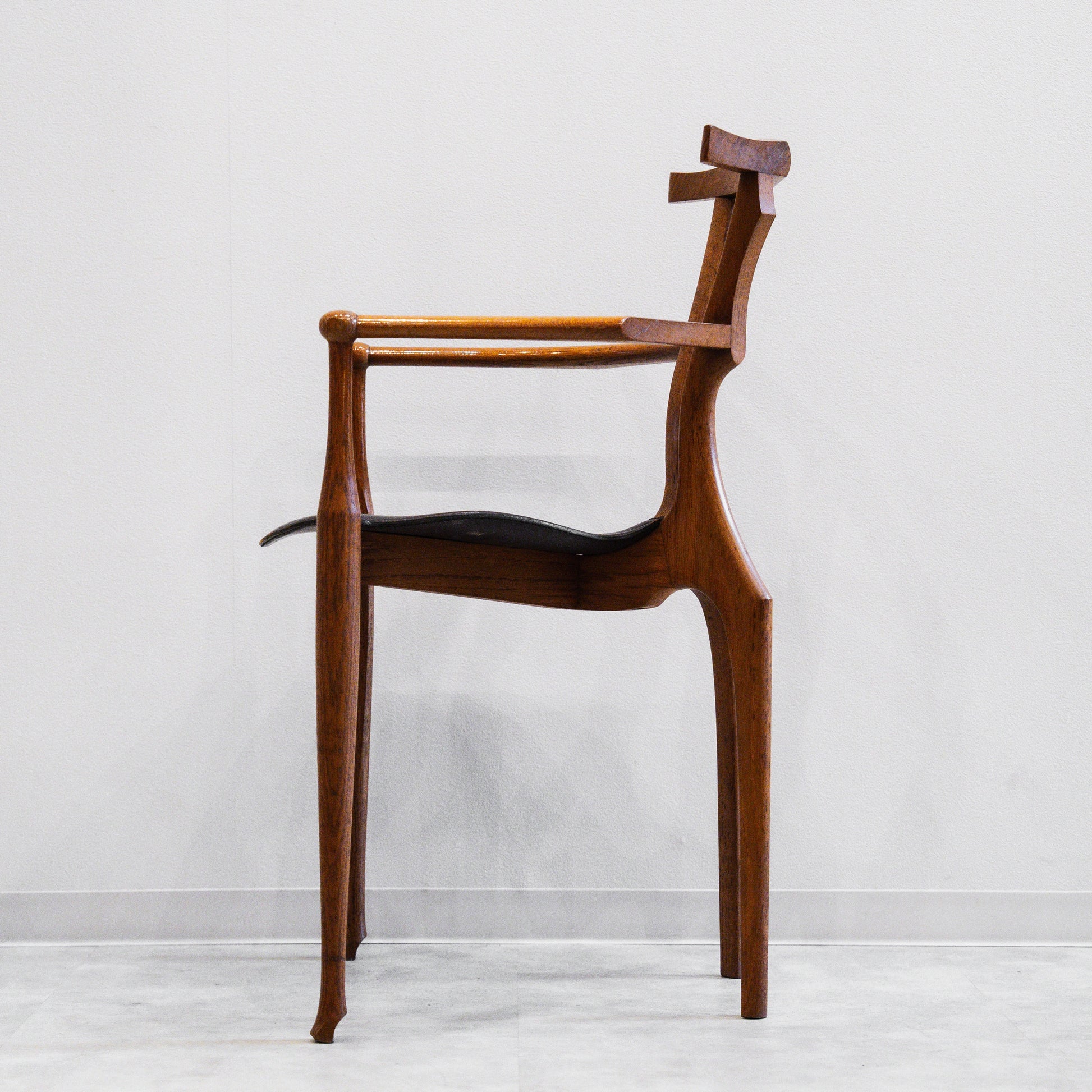 GAULINO CHAIR – Gallery Cafe KAKERU GAULINO CHAIR – Gallery Cafe KAKERU